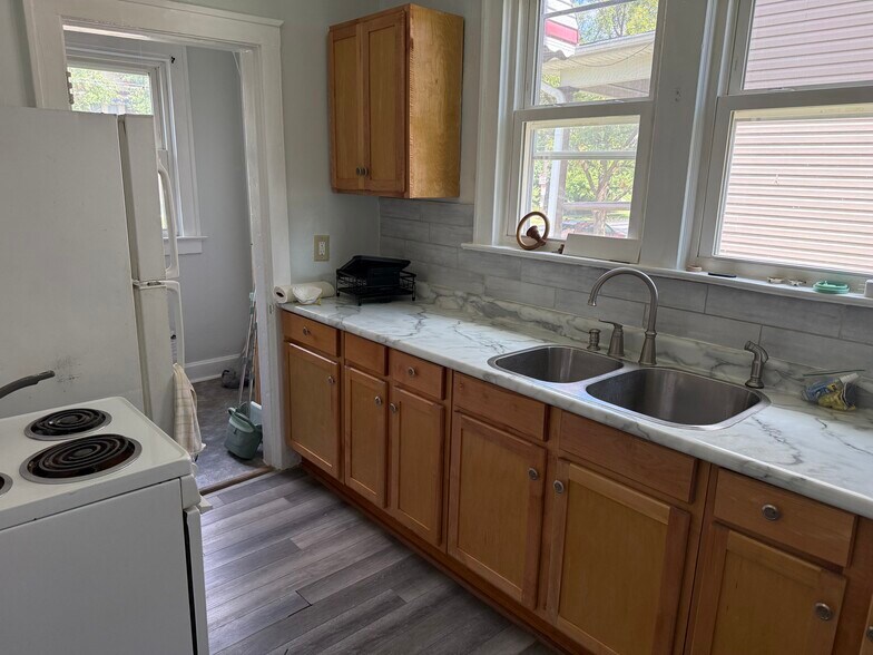 More Photos Of 2054 N 4th St, Columbus Apartments For Sale