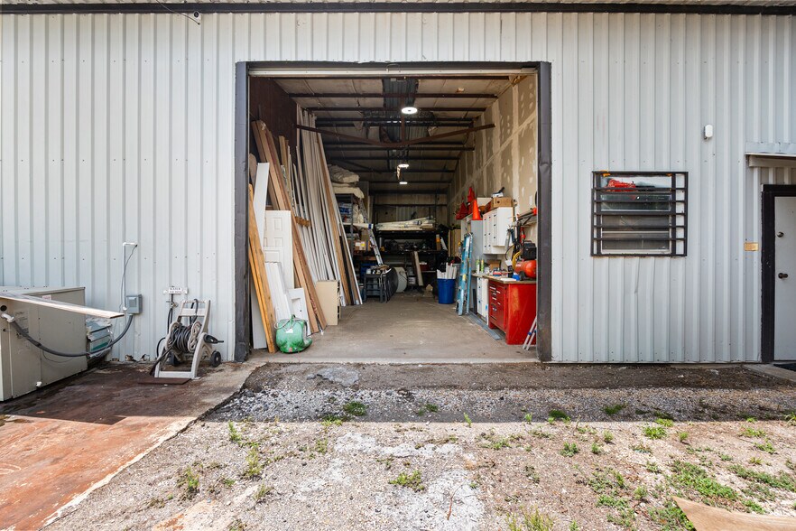 More Photos Of 15601 Old US Highway 441, Tavares Warehouse For Sale