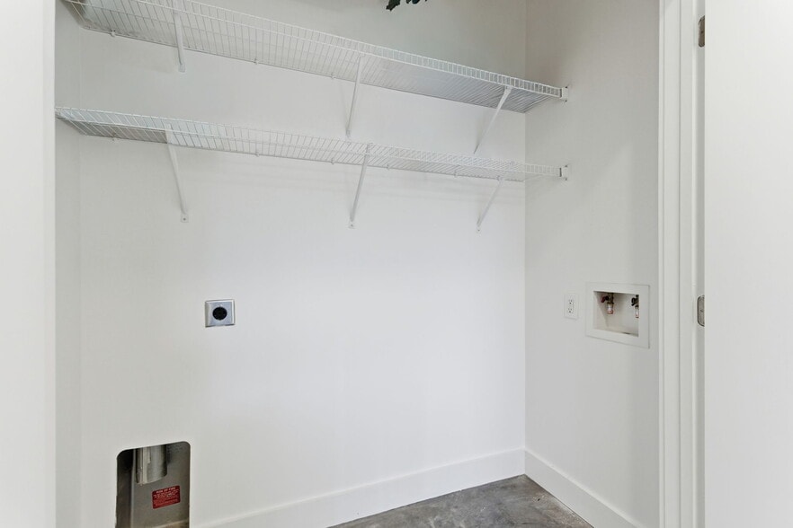 More Photos Of 1250 Martin St, Nashville General Retail For Lease