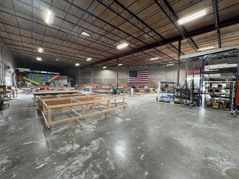 Primary Photo Of 3250 44th Ave N, Saint Petersburg Manufacturing For Lease