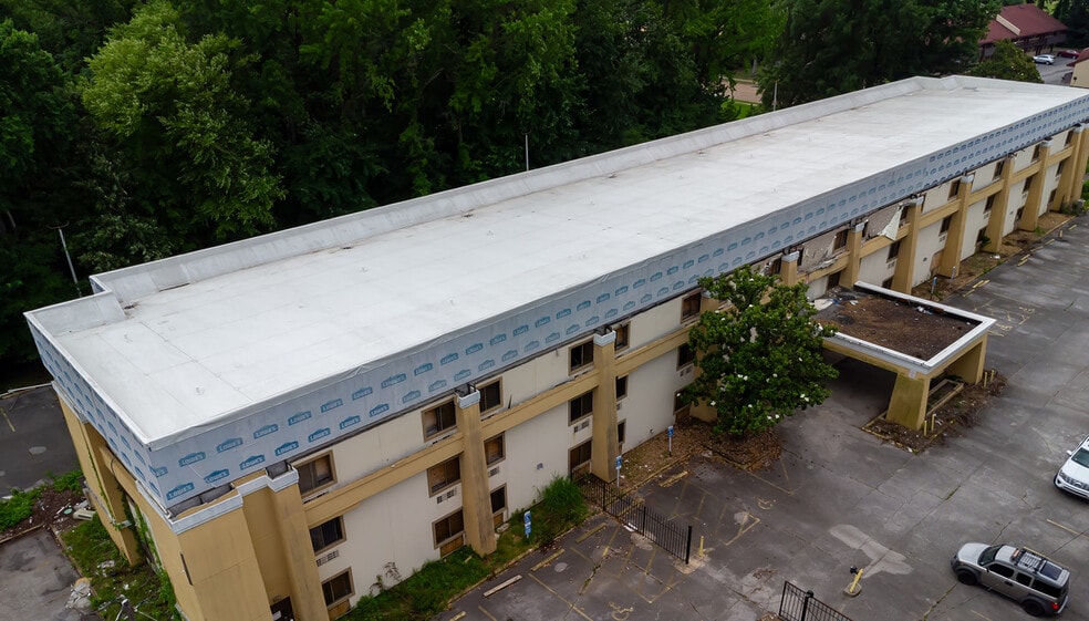 More Photos Of 6020 Shelby Oaks Dr, Memphis Hotel For Sale