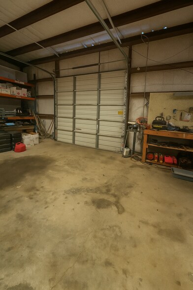 More Photos Of 3923 E Southcross Blvd, San Antonio Warehouse For Sale