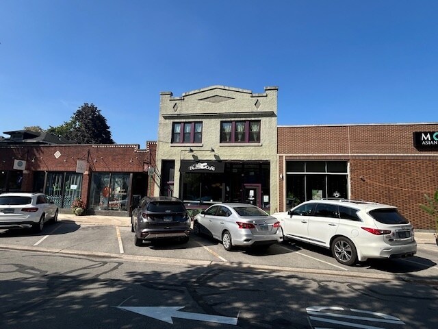 Primary Photo Of 905 S Lombard Ave, Oak Park Restaurant For Sale