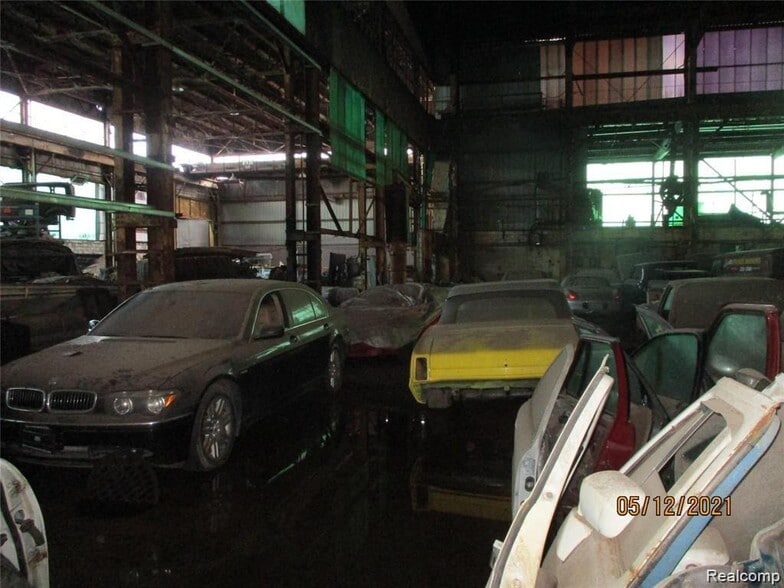 More Photos Of 7170 E McNichols Rd, Detroit Manufacturing For Sale