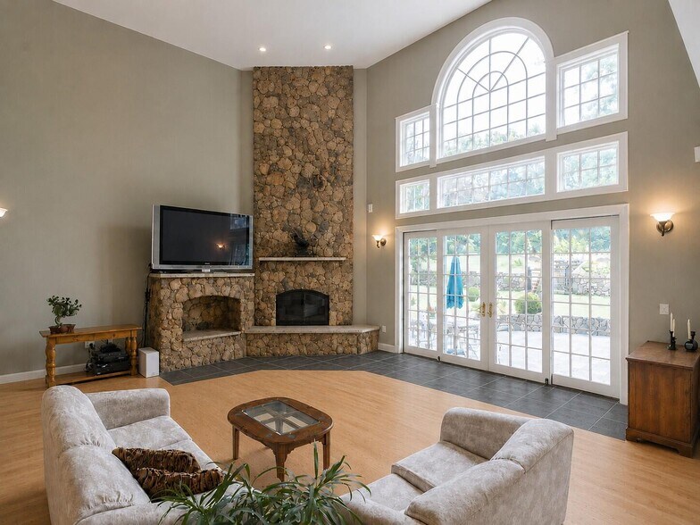 More Photos Of 11 Marbleridge Rd, North Andover Specialty For Sale
