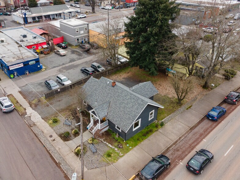 More Photos Of 1215 B St, Hood River Office For Sale