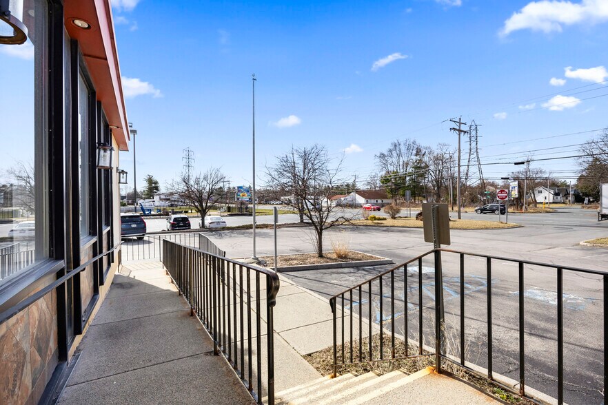 More Photos Of 1975 Central Ave, Albany Restaurant For Sale