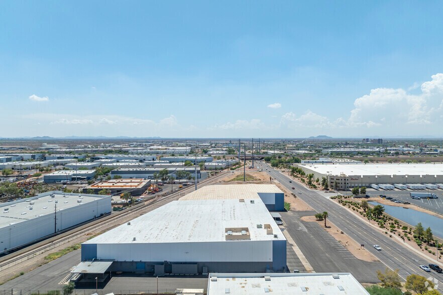 More Photos Of 235 S 56th St, Chandler Warehouse For Lease