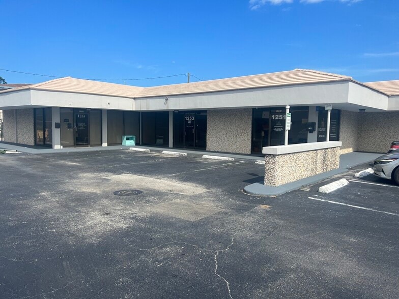 More Photos Of 1249-1263 10th St, Lake Park Storefront For Lease