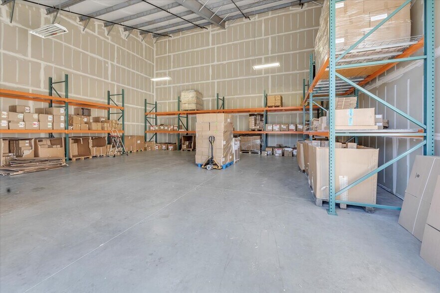 More Photos Of 18855 Microtronics, Sonora Industrial For Sale