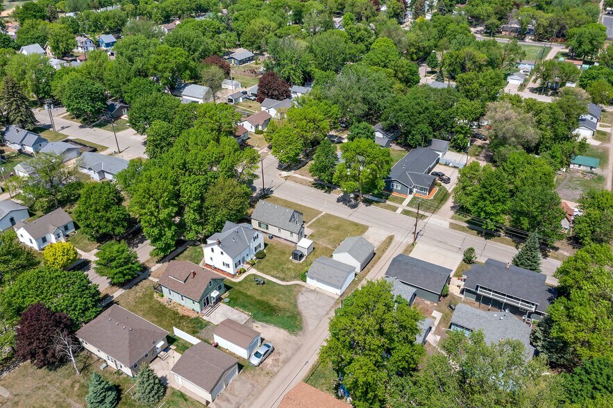 More Photos Of 820 N 6th St, Montevideo Apartments For Sale