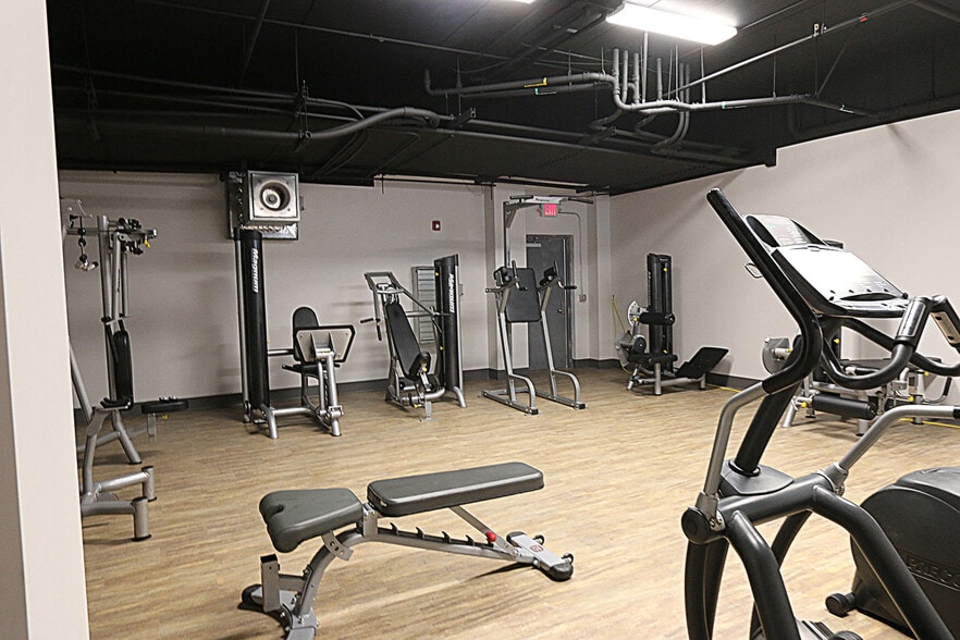 More Photos Of 1015 N 16th St, Omaha Apartments For Sale