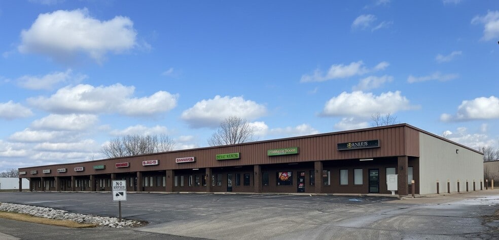 Primary Photo Of 3530-3572 E US Highway 30, Warsaw Storefront For Sale