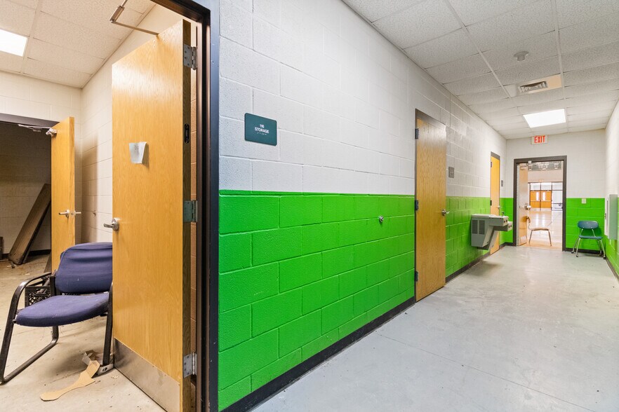 More Photos Of 214 N School St, Winfield Light Distribution For Sale