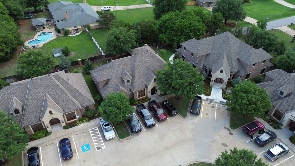 More Photos Of 841 E 33rd, Edmond Office For Sale