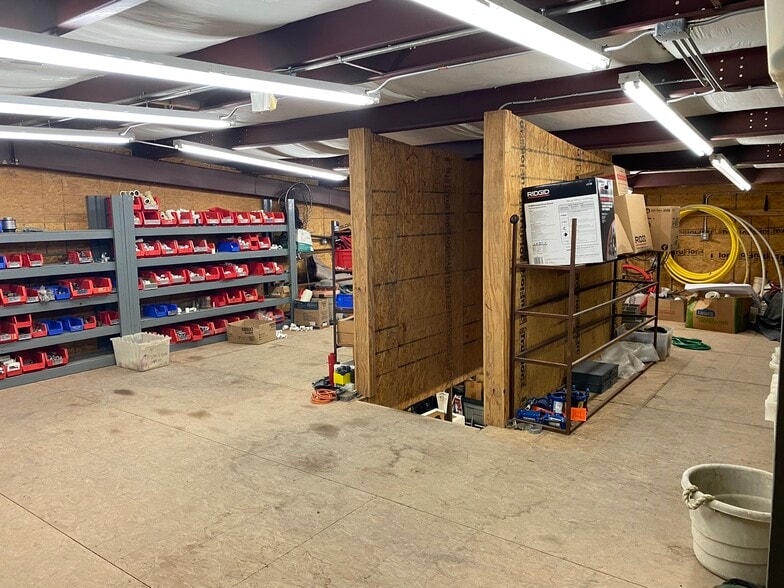 More Photos Of 13106 Lookout Rdg, San Antonio Warehouse For Sale