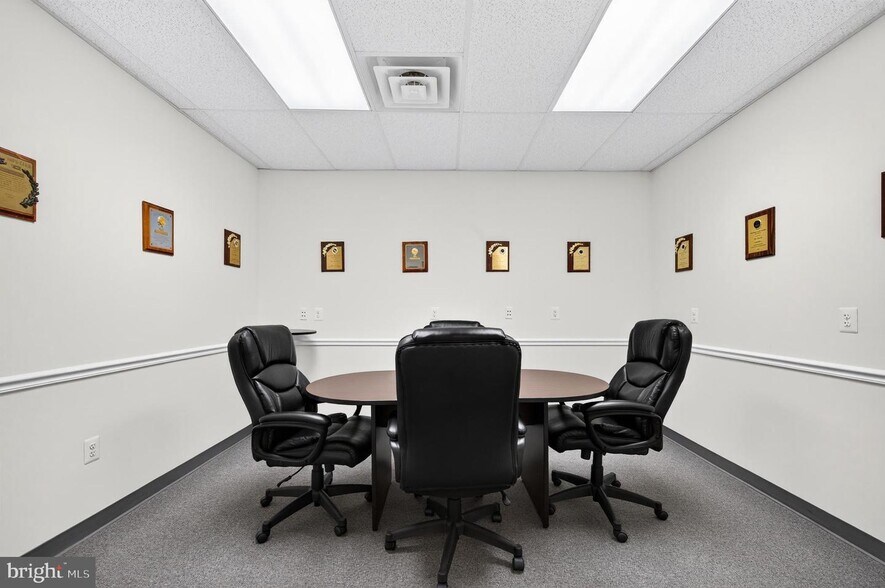 More Photos Of 7119 Salem Fields Blvd, Fredericksburg Office For Lease