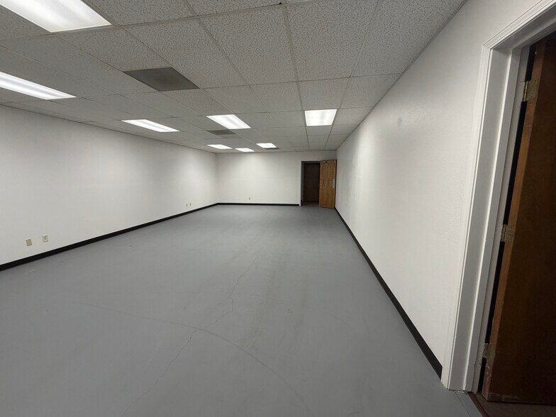 More Photos Of 2548 Paulson Rd, Turlock Manufacturing For Lease
