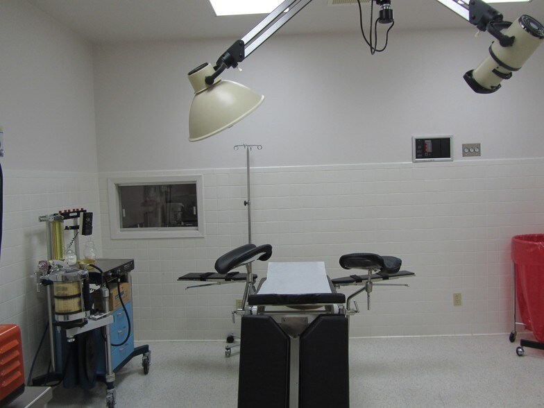 More Photos Of 1205-1211 W Austin St, Port Lavaca Office For Lease