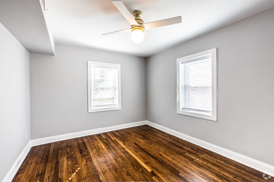 More Photos Of 3457 Holmes St, Kansas City Apartments For Sale