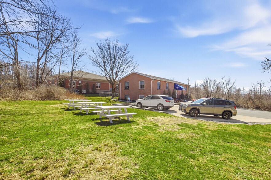 More Photos Of 328 Budfield St, Johnstown Office For Sale