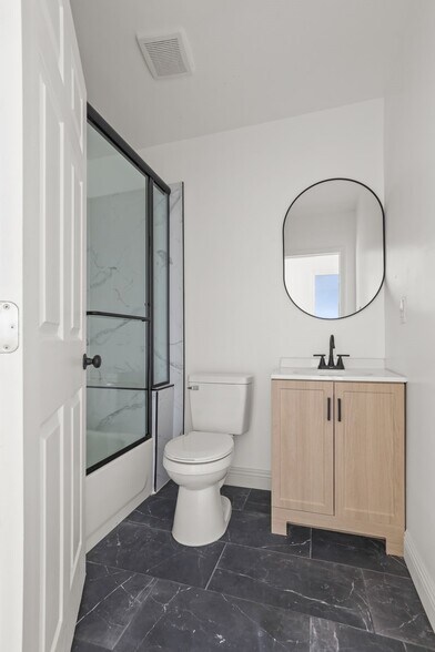 More Photos Of 4409 Victoria Park Dr, Los Angeles Apartments For Sale