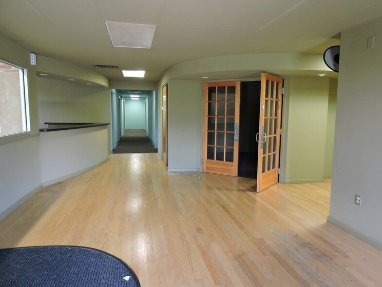 More Photos Of 1001 W Washington St, Norristown Warehouse For Lease