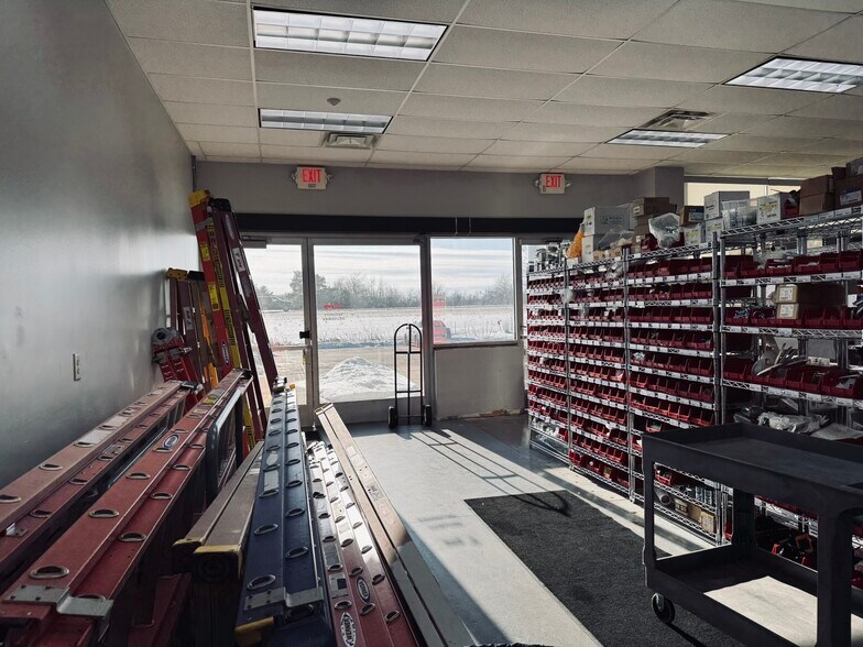 More Photos Of 4775 Campus Dr, Kalamazoo Office For Sale