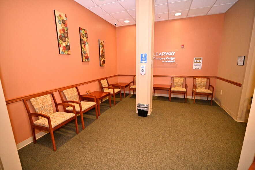 More Photos Of 2960 Technology Pl, Waldorf Research And Development For Lease