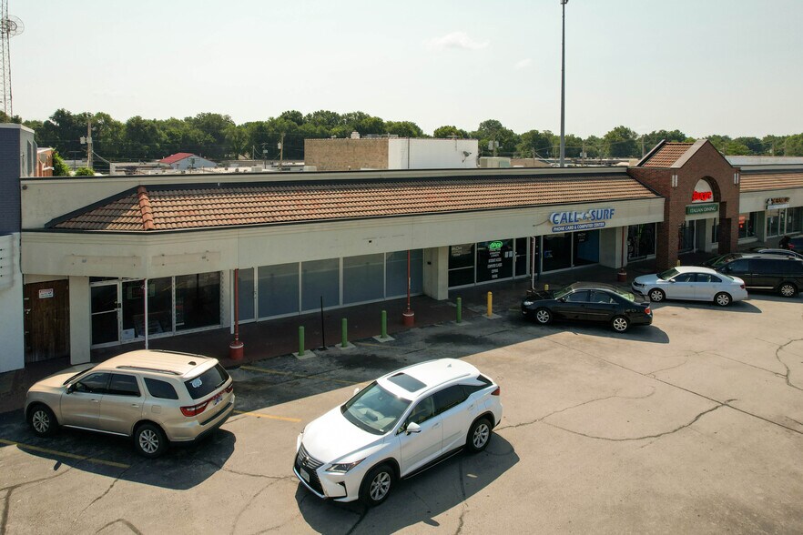 More Photos Of 1800-1950 S Glenstone Ave, Springfield Unknown For Lease