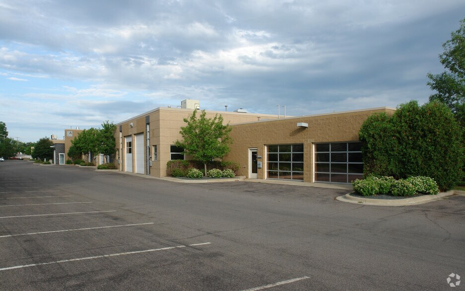 Primary Photo Of 7600 W 27th St, Saint Louis Park Service For Lease