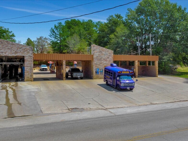 More Photos Of 611 Tenaha St, Center Carwash For Sale