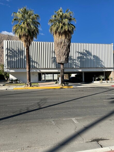 More Photos Of 383 S Palm Canyon Dr, Palm Springs Storefront Retail Office For Lease
