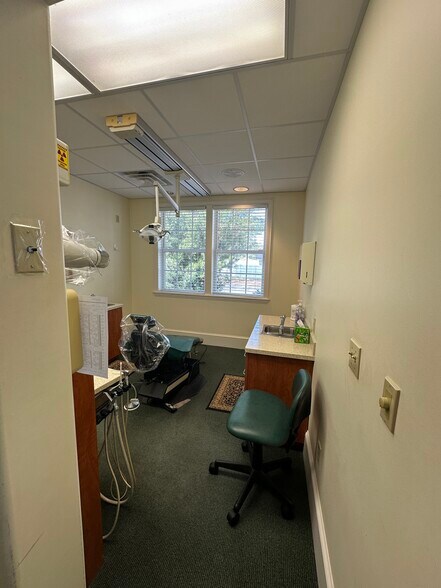 More Photos Of 1850 Bellair Blvd, Orange Park Medical For Sale