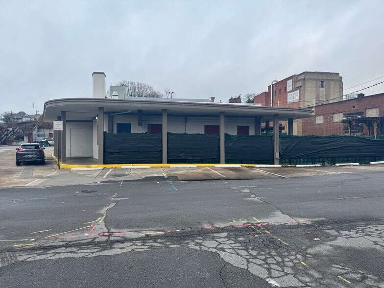 More Photos Of 171 Piedmont Ave, Bristol General Retail For Lease