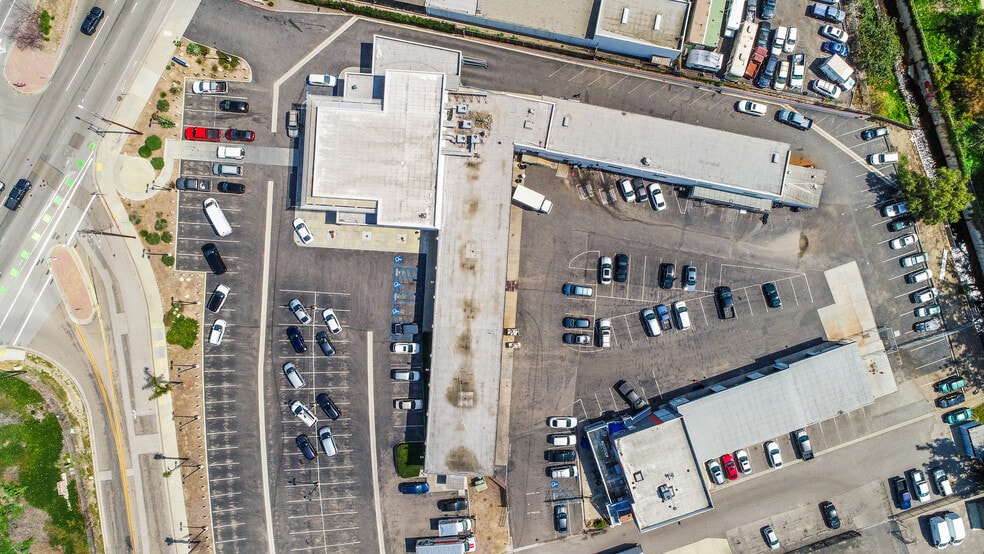 More Photos Of 3650 E Main St, Ventura Auto Dealership For Lease