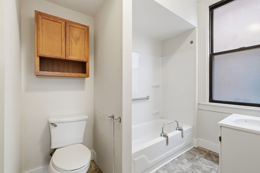 More Photos Of 215 S Braddock Ave, Pittsburgh Apartments For Sale