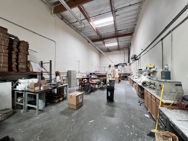 More Photos Of 1046 Calle Recodo, San Clemente Research And Development For Sale