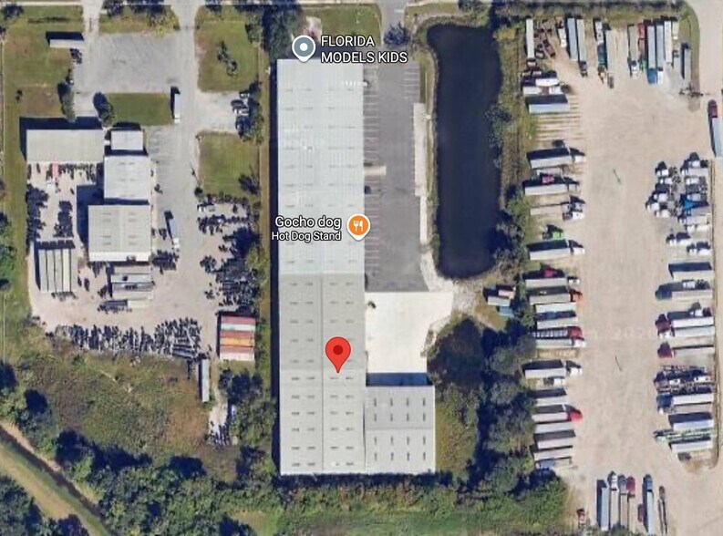 Primary Photo Of 366 W Taft Vineland Rd, Orlando Warehouse For Lease