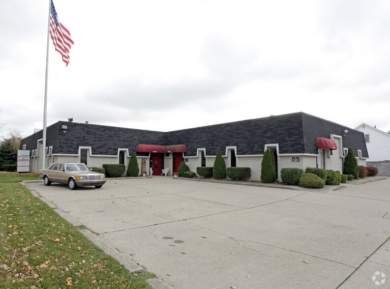 More Photos Of 544 E 11 Mile Rd, Madison Heights Medical For Lease
