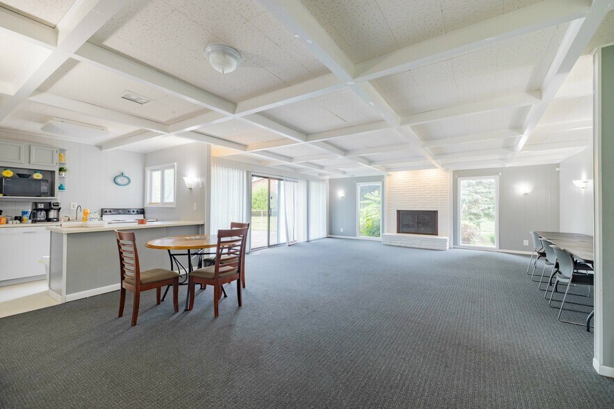 More Photos Of 3651 Balfour Ct, Flint Multifamily For Sale