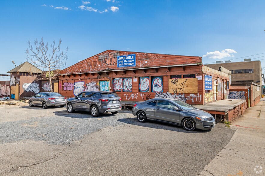 More Photos Of 51-05 58 street blvd, Woodside Specialty For Lease
