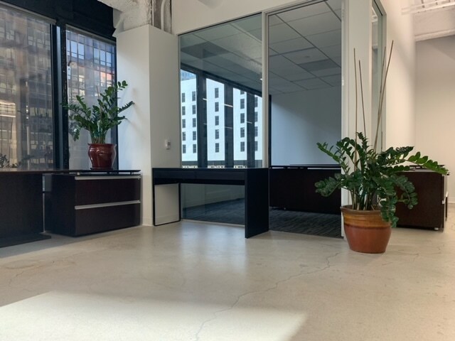 More Photos Of 700 S Flower St, Los Angeles Office For Lease