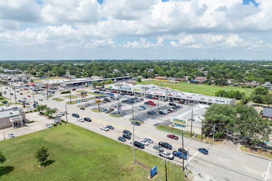 More Photos Of 8301 Spencer Hwy, Deer Park Land For Lease