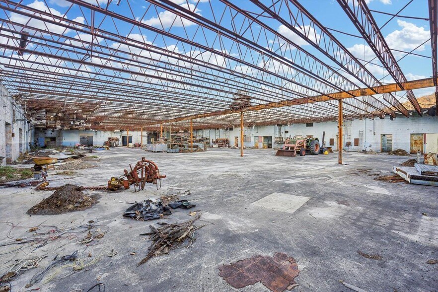 More Photos Of 113 Aileen Rd, Flint Hill Warehouse For Sale