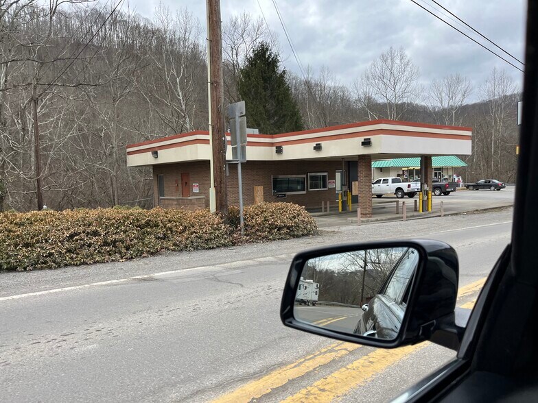 More Photos Of 373 W Main St, Sutton Bank For Sale