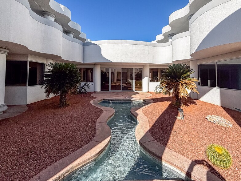 More Photos Of 74785 Highway 111, Indian Wells Medical For Lease