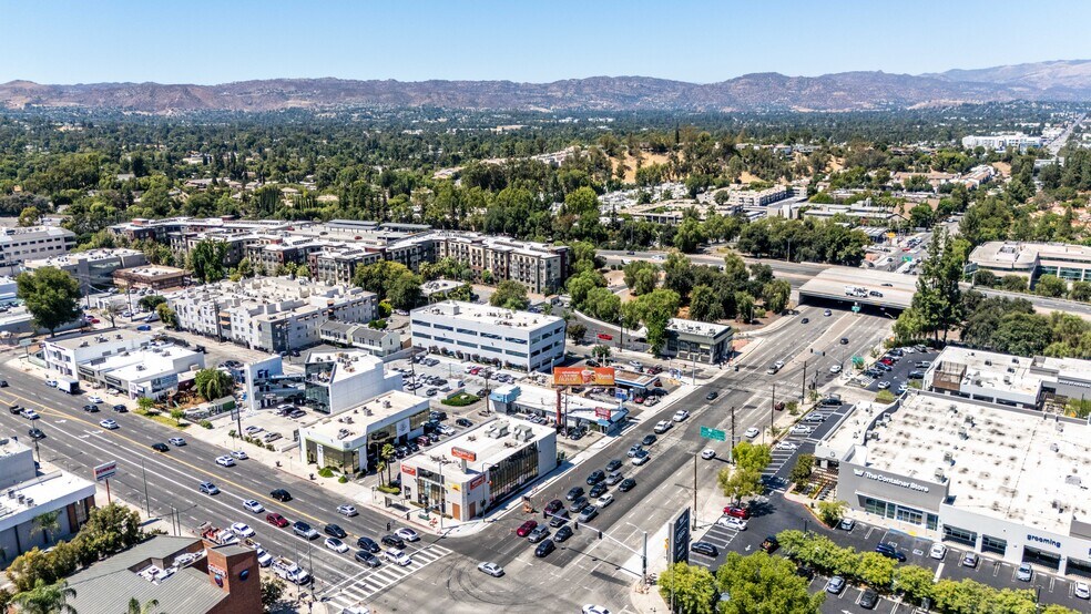 More Photos Of 5421 Topanga Canyon Blvd, Woodland Hills Medical For Sale