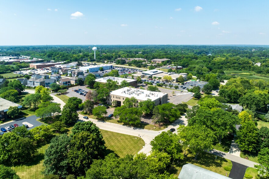 More Photos Of 1250 S Grove Ave, Barrington Office For Lease