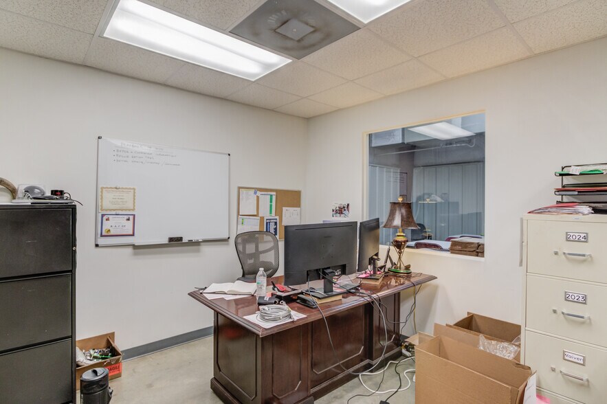 More Photos Of 3743 Old Flowery Branch Rd, Oakwood Warehouse For Lease